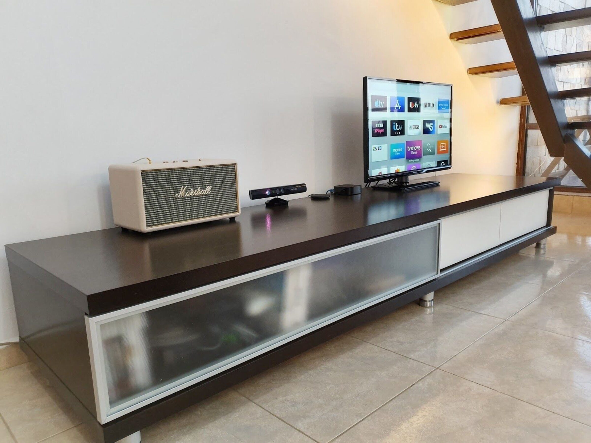 Lounge corner with Apple TV